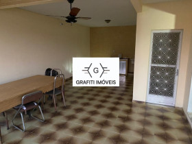 Imóvel com 4 Quartos à Venda,  em Bangu - Rio De Janeiro