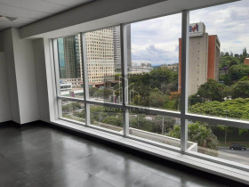 Sala Comercial para Alugar, 958 m² em Alphaville Industrial - Barueri