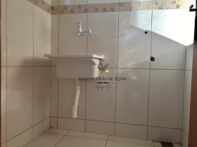 Sobrado com 3 Quartos à Venda,  em Cidade Industrial - Curitiba