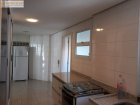 Apartamento com 3 Quartos para Alugar, 250 m² em Vila Mariana - São Paulo