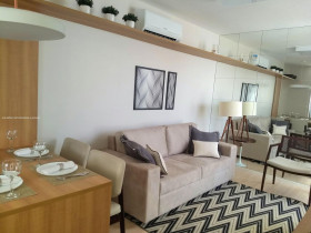 Apartamento com 2 Quartos à Venda,  em Curicica - Rio De Janeiro