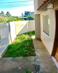 Sobrado com 3 Quartos à Venda,  em Cidade Industrial - Curitiba