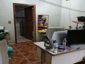 Casa com 4 Quartos à Venda, 300 m² em Vila Renato (zona Leste) - São Paulo