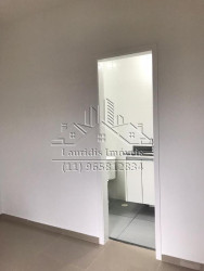 Imóvel com 3 Quartos para Alugar, 70 m² em Jardim Graziela - Barueri