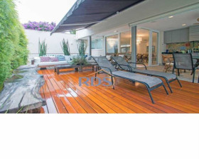Casa com 4 Quartos à Venda, 310 m² em Campo Belo - São Paulo