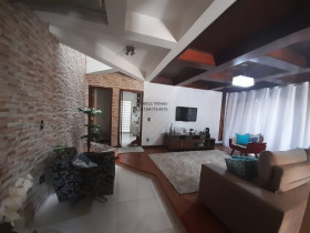 Sobrado com 3 Quartos à Venda,  em Vila Liberdade - Jundiaí
