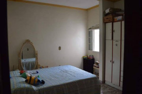 Imóvel com 2 Quartos à Venda, 286 m² em Vila Vianelo - Jundiaí