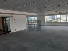 Sala Comercial para Alugar, 958 m² em Alphaville Industrial - Barueri
