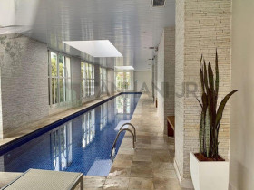 Imóvel com 4 Quartos à Venda, 233 m² em Vila Nova Conceição - São Paulo