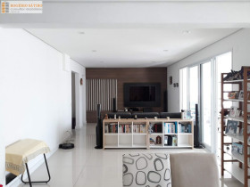 Apartamento com 3 Quartos para Alugar, 250 m² em Vila Mariana - São Paulo