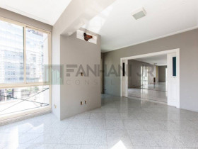 Imóvel com 4 Quartos à Venda, 490 m² em Jardim Paulistano - São Paulo