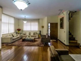 Casa com 4 Quartos à Venda,  em Bosque Da Saúde - São Paulo