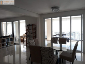 Apartamento com 3 Quartos para Alugar, 250 m² em Vila Mariana - São Paulo