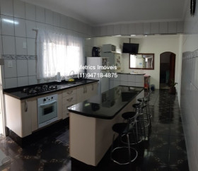 Imóvel com 3 Quartos à Venda,  em Eloy Chaves - Jundiaí