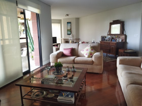 Imóvel com 4 Quartos à Venda, 280 m² em Panamby - São Paulo