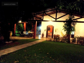 Casa com 7 Quartos à Venda, 2.000 m²