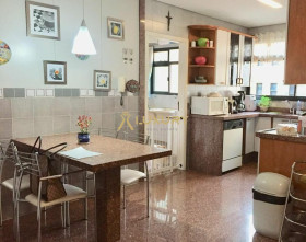 Imóvel com 4 Quartos à Venda, 260 m² em Savassi - Belo Horizonte