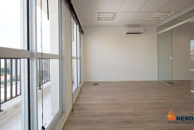 Sala Comercial à Venda, 40 m² em Vila Mariana - São Paulo