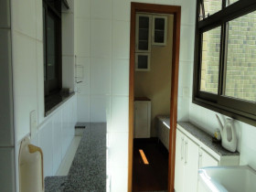 Imóvel com 4 Quartos para Alugar, 150 m² em Santa Efigênia - Belo Horizonte