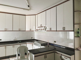 Sobrado com 3 Quartos à Venda, 180 m² em Parque Gramado - Americana