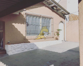 Sobrado com 2 Quartos à Venda, 220 m² em Alto Da Lapa - São Paulo