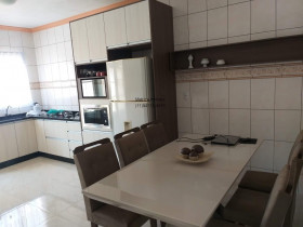 Imóvel com 2 Quartos à Venda, 208 m² em Fazenda Grande - Jundiaí