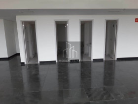 Sala Comercial para Alugar, 958 m² em Alphaville Industrial - Barueri