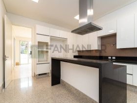 Casa com 3 Quartos à Venda, 600 m² em Vila Nova Conceição - São Paulo