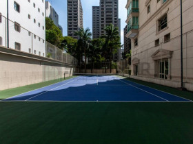 Imóvel com 4 Quartos à Venda, 490 m² em Jardim Paulistano - São Paulo