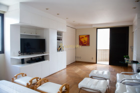 Imóvel com 3 Quartos à Venda, 587 m² em Belvedere - Belo Horizonte