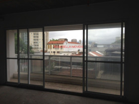 Sala Comercial à Venda, 36 m² em Pinheiros - São Paulo