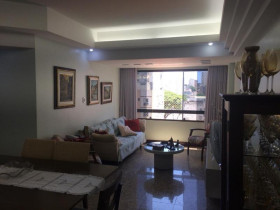 Apartamento com 2 Quartos à Venda, 88 m² em Pituba - Salvador