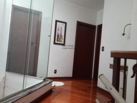 Sobrado com 3 Quartos à Venda,  em Vila Liberdade - Jundiaí