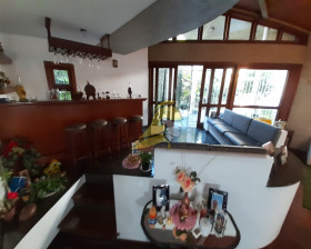 Sobrado com 4 Quartos à Venda, 380 m² em Bela Aliança - São Paulo