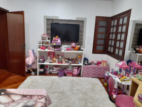 Sobrado com 3 Quartos à Venda,  em Vila Liberdade - Jundiaí