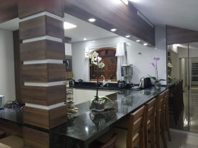 Imóvel com 3 Quartos à Venda,  em Parque Residencial Eloy Chaves - Jundiaí