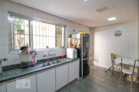 Casa com 3 Quartos à Venda, 212 m² em Vila Anglo Brasileira - São Paulo