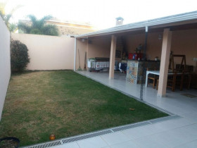 Sobrado com 3 Quartos à Venda, 140 m² em Chácaras Saudáveis E Encantadoras - Jundiaí