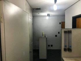 Sala Comercial à Venda, 35 m² em Itaim Bibi - São Paulo