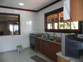 Casa com 4 Quartos à Venda, 570 m² em Várzea - Teresópolis