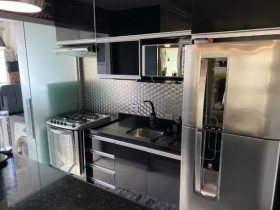 Apartamento com 2 Quartos à Venda ou Locação, 55 m² em Parque Reboucas - São Paulo