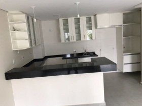 Casa de Condomínio com 2 Quartos à Venda ou Locação,  em Aclimação - São Paulo