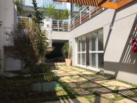 Casa de Condomínio com 2 Quartos à Venda ou Locação,  em Aclimação - São Paulo