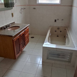 Casa com 4 Quartos à Venda ou Locação, 205 m² em Jardim Ipanema (zona Sul) - São Paulo