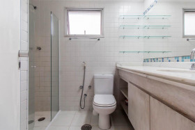 Flat com 2 Quartos à Venda ou Locação, 60 m² em Vila Nova Conceição - São Paulo