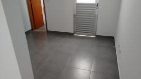 Casa com 1 Quarto para Alugar, 30 m² em Vila Mangalot - São Paulo