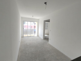 Apartamento com 2 Quartos à Venda, 47 m² em Vila Curuçá - São Paulo