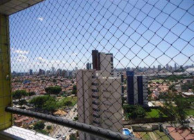 Apartamento com 2 Quartos à Venda,  em Candelária - Natal