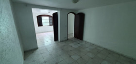 Casa com 2 Quartos para Alugar, 246 m²em Vila Granada - São Paulo