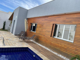Casa de Condomínio com 3 Quartos à Venda, 330 m²em Jundiaí Mirim - Jundiaí